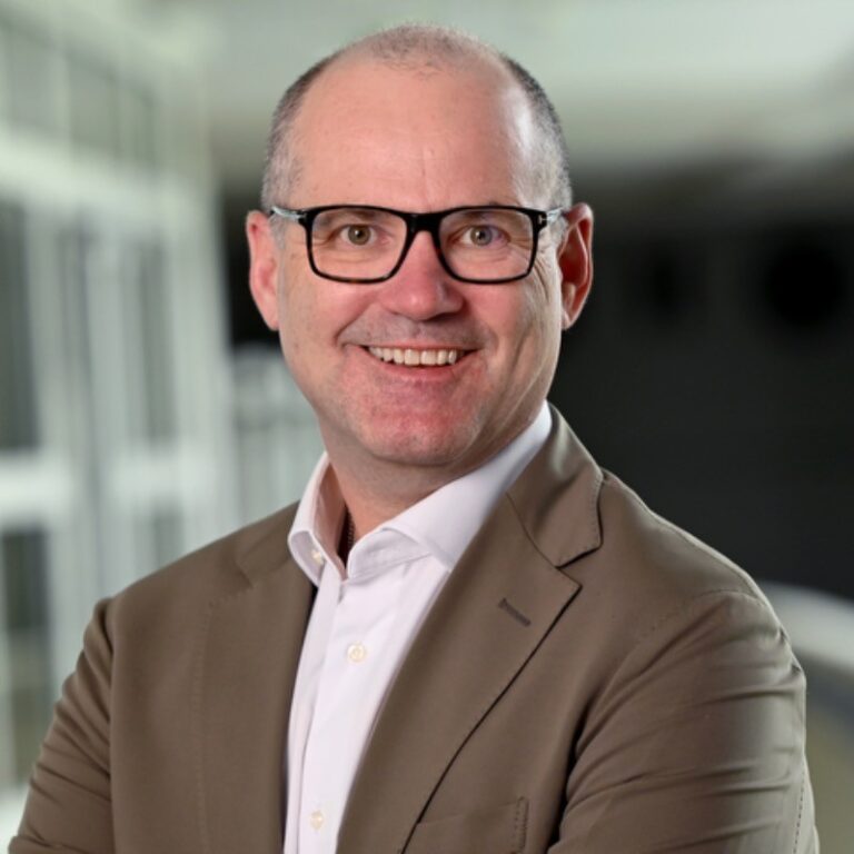 Holger J. Schmidt